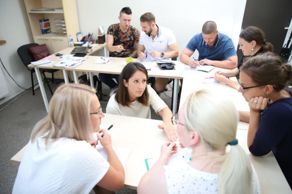 INTELLECTUS Anglų kalbos mokykla
